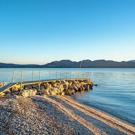 아파트 Old Boat Double 8