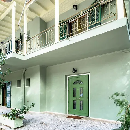 Old Boat Double 8 아파트 니키아나